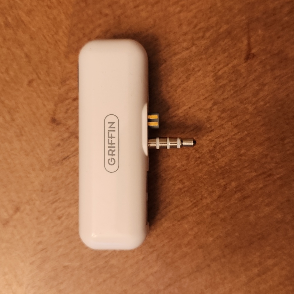 Griffin iTalk voice recorder for iPod with speaker